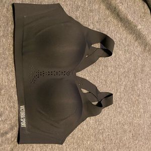 VS angel max sports bra 36D nwot